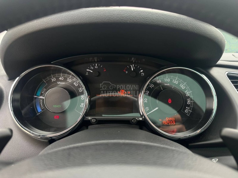 Peugeot 3008 2.0HDI HYBRID4 N O V