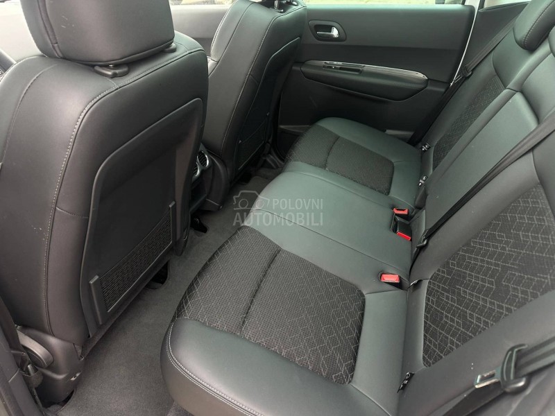 Peugeot 3008 2.0HDI HYBRID4 N O V