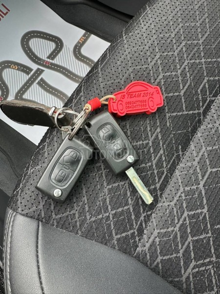 Peugeot 3008 2.0HDI HYBRID4 N O V