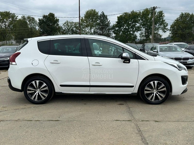 Peugeot 3008 2.0HDI HYBRID4 N O V