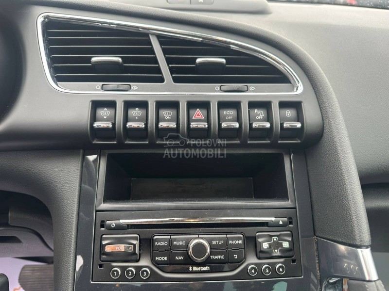 Peugeot 3008 2.0HDI HYBRID4 N O V