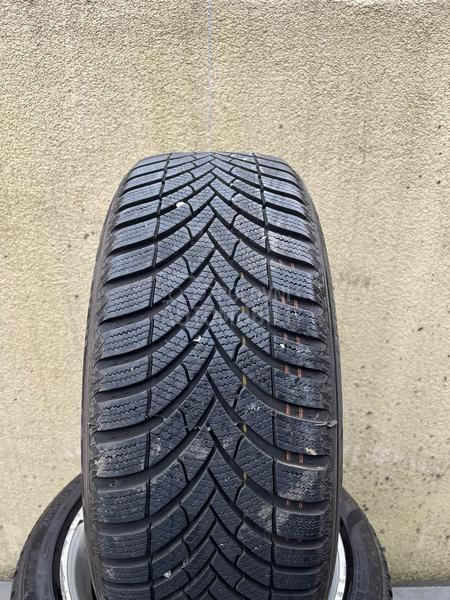 Semperit 205/50 R17 Zimska