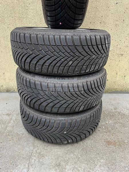 Semperit 205/50 R17 Zimska