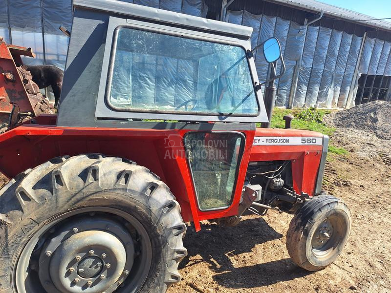 Massey Ferguson 560