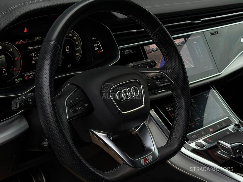 Audi Q8 3XSLINE BLACK EDT