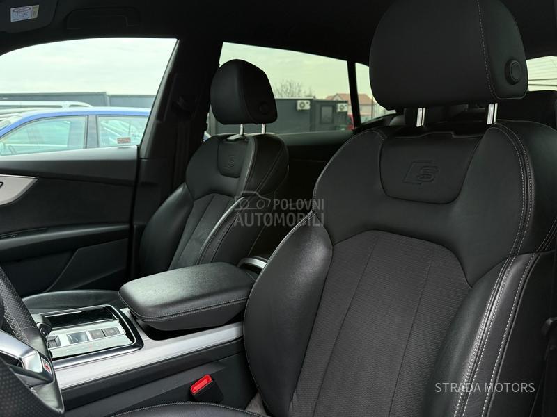 Audi Q8 3XSLINE BLACK EDT