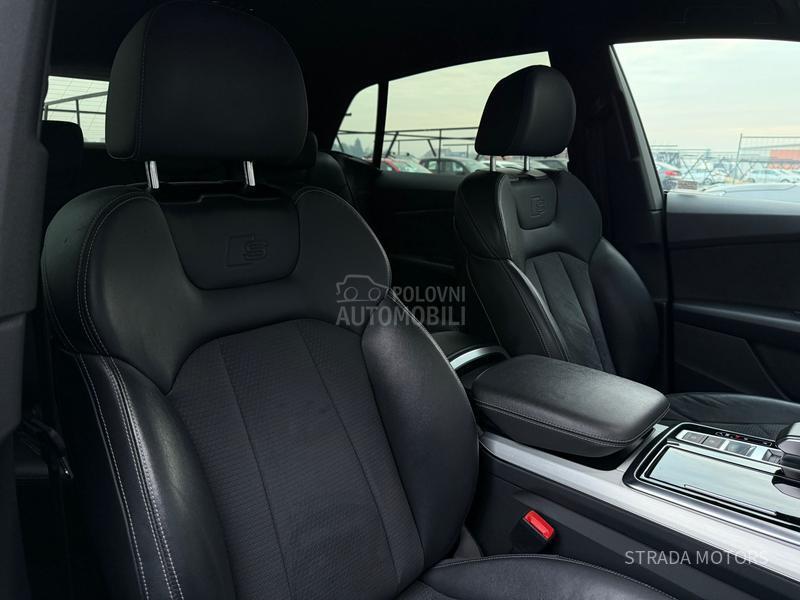 Audi Q8 3XSLINE BLACK EDT