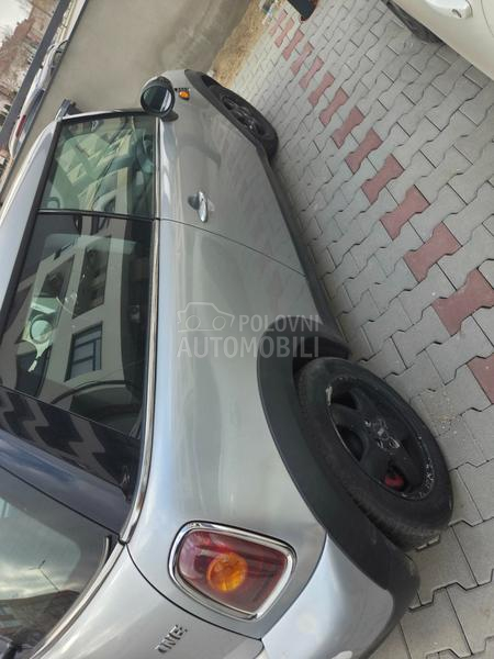 MINI One 
