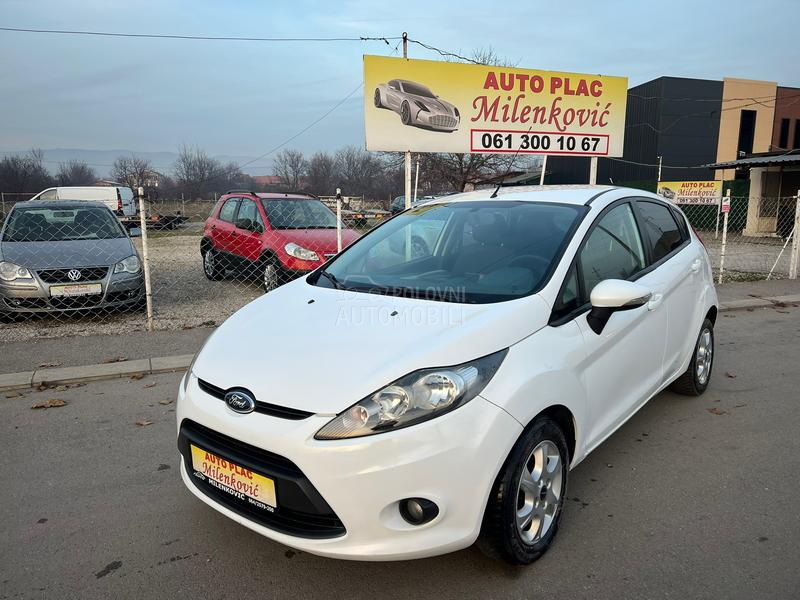 Ford Fiesta 1.4 /TITANIUM/ CH/