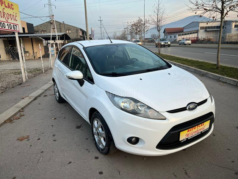 Ford Fiesta 1.4 /TITANIUM/ CH/