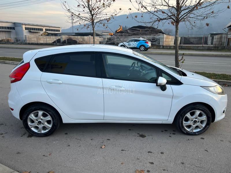 Ford Fiesta 1.4 /TITANIUM/ CH/