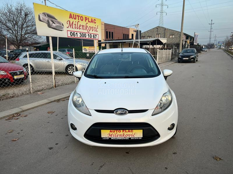 Ford Fiesta 1.4 /TITANIUM/ CH/