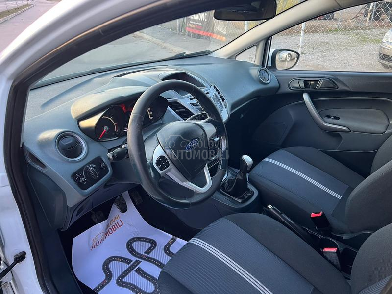 Ford Fiesta 1.4 /TITANIUM/ CH/