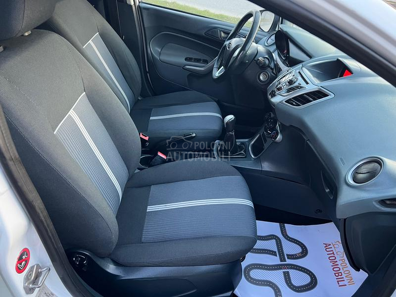 Ford Fiesta 1.4 /TITANIUM/ CH/