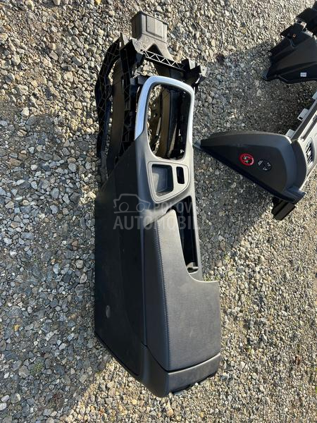 Naslon za ruku sa konzolom