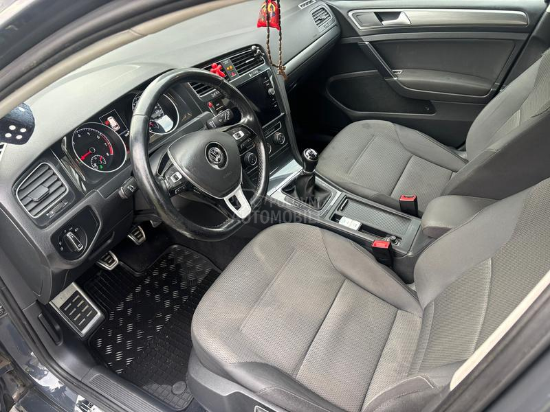 Volkswagen Golf 7 1.4 tgi