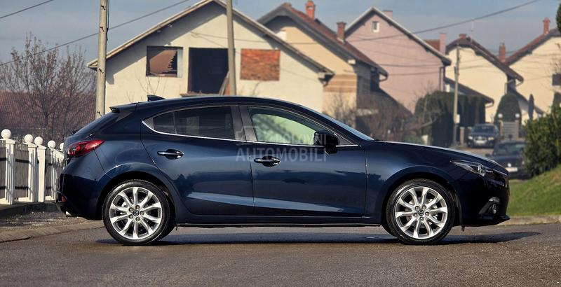 Mazda 3 G-120, BOSE, CH