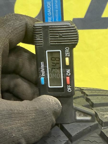 Blackstone 225/45 R19 Zimska