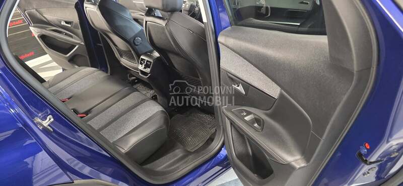 Peugeot 3008 1.5dci allure T.O.P