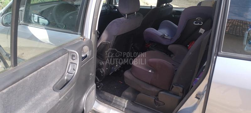 Opel Zafira 2.0