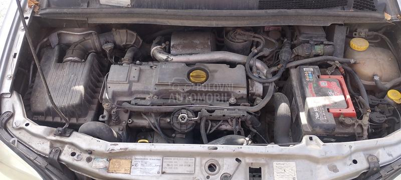 Opel Zafira 2.0