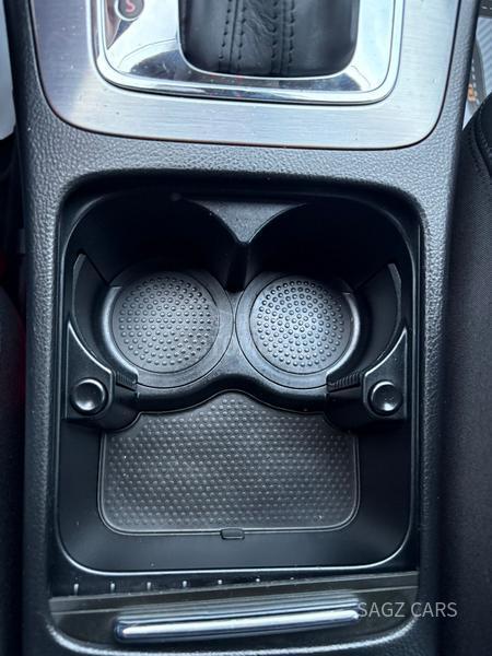 Volkswagen Passat B6 2.0 TDI DSG HIGHLINE