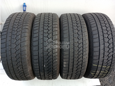 Ostalo 215/60 R17 Zimska