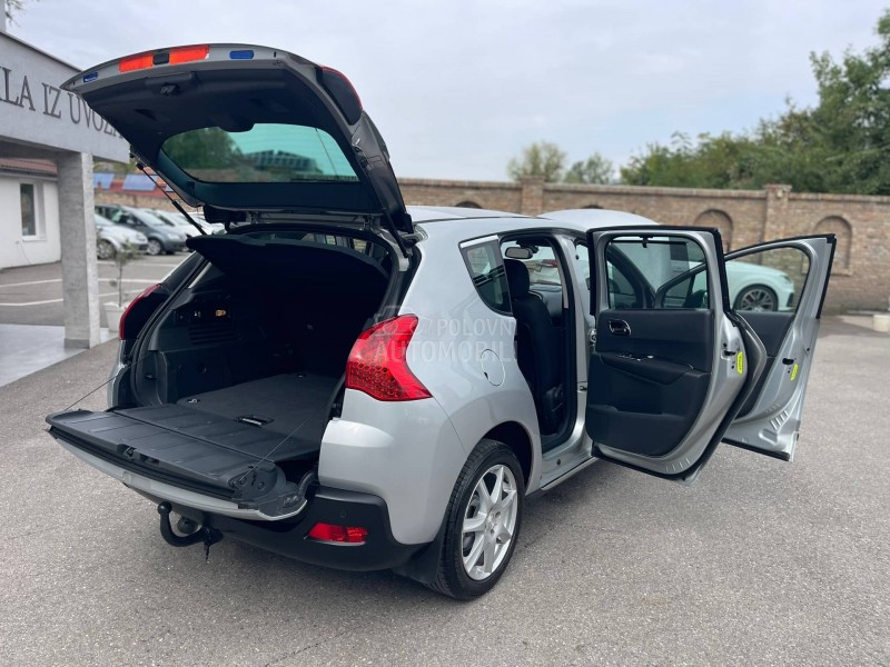 Peugeot 3008 P A N O. A U T