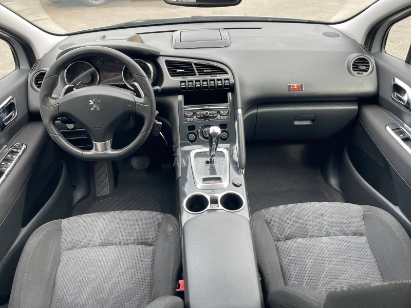 Peugeot 3008 P A N O. A U T