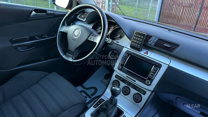 Volkswagen Passat B6 xenon/n a v i /siber