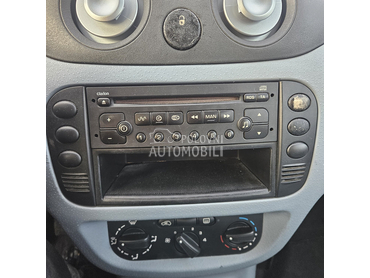 Fabrički radio za Citroen C3