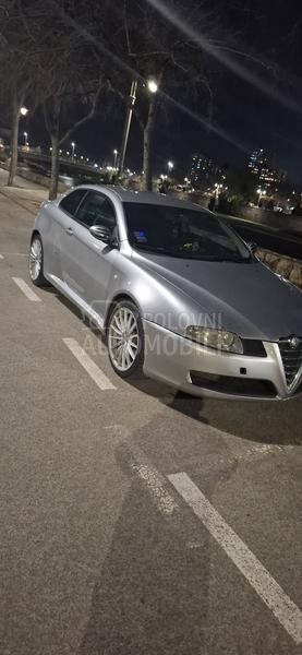 Alfa Romeo GT 