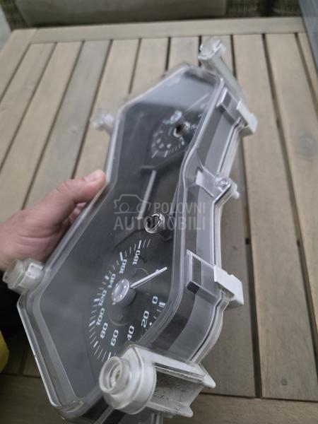 Kilometar sat za T max 530