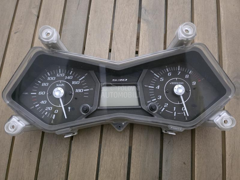 Kilometar sat za T max 530