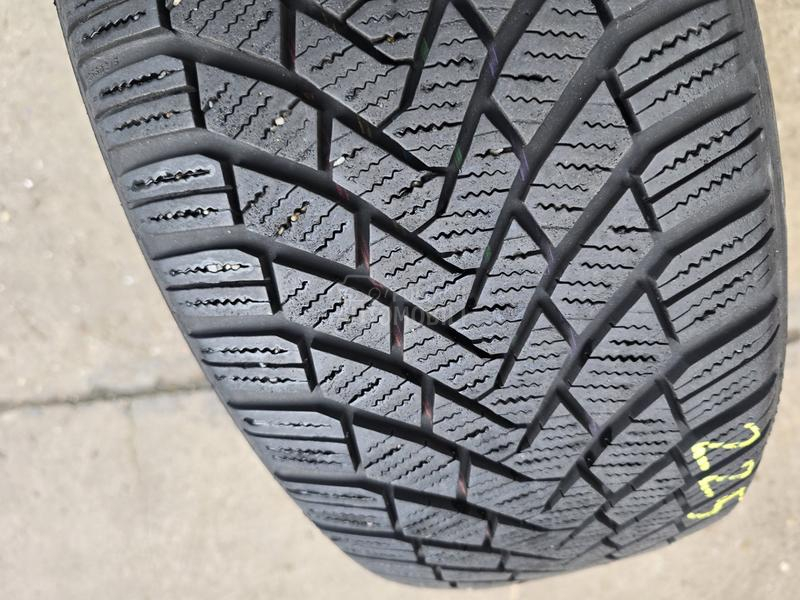 Continental 225/50 R17 Zimska