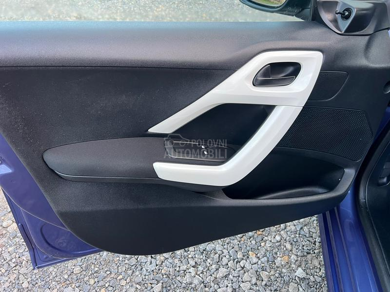 Peugeot 208 122.000 K.M