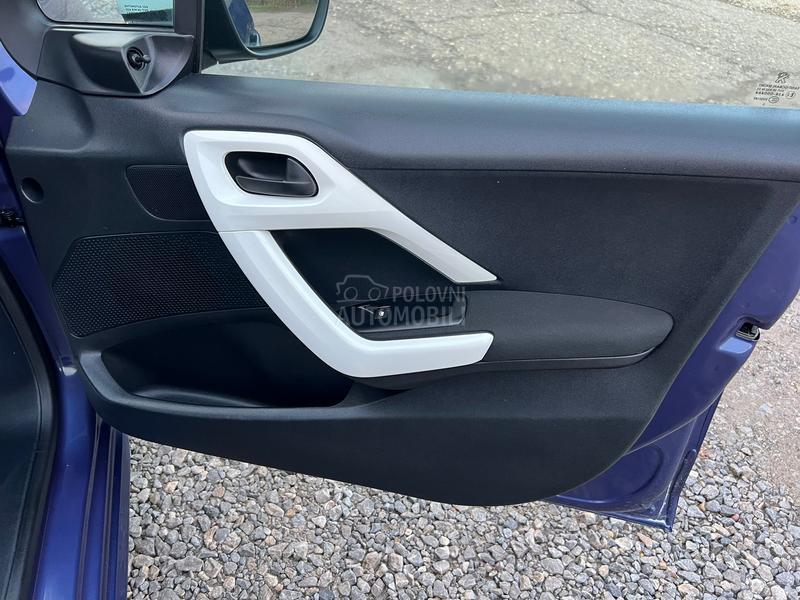 Peugeot 208 122.000 K.M