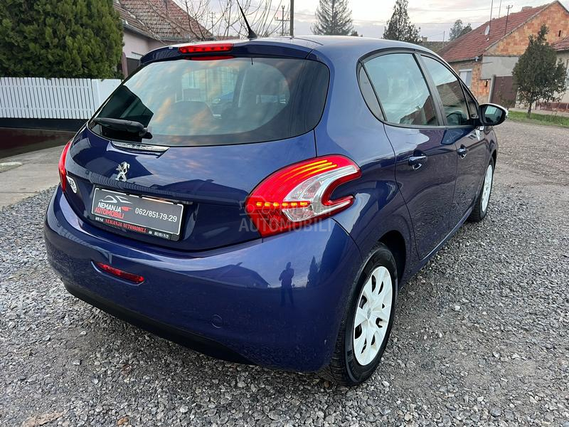 Peugeot 208 122.000 K.M