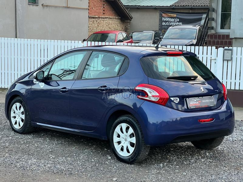Peugeot 208 122.000 K.M