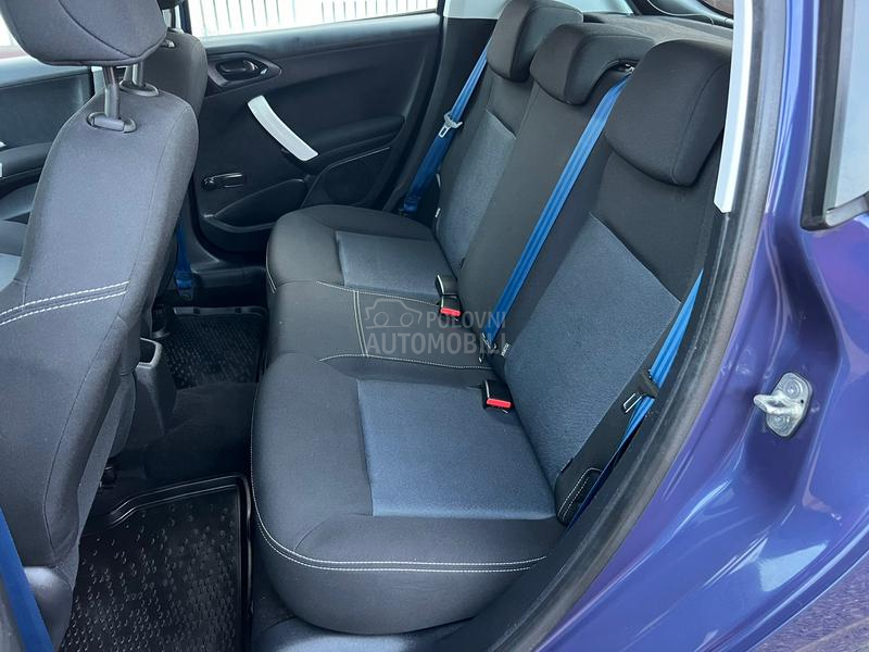 Peugeot 208 122.000 K.M