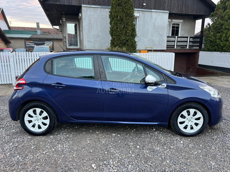 Peugeot 208 122.000 K.M