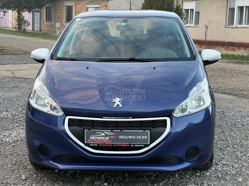 Peugeot 208 122.000 K.M