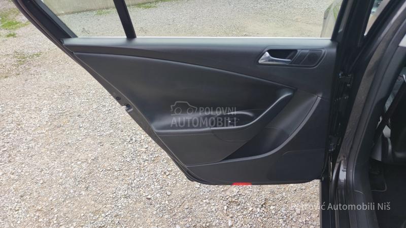 Volkswagen Passat B6 2.0 TDi/HIGHLINE/BJP