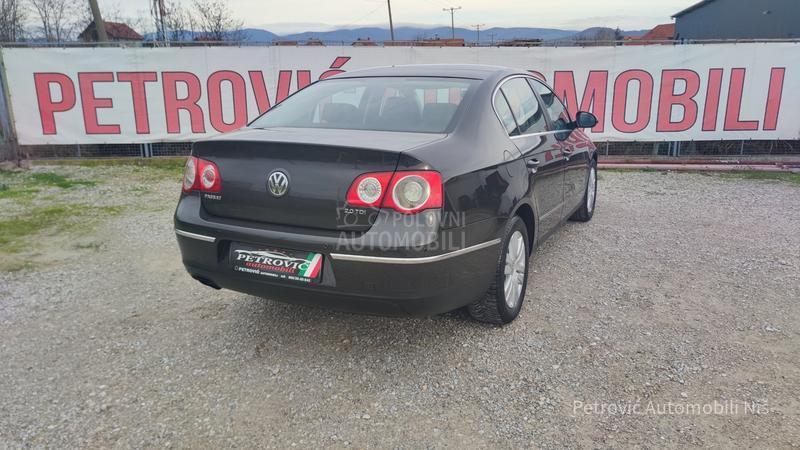 Volkswagen Passat B6 2.0 TDi/HIGHLINE/BJP