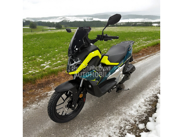 K-MOTO ADV 125