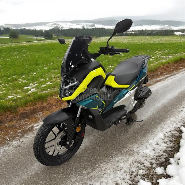 K-MOTO ADV 125