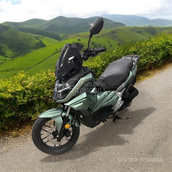 K-MOTO ADV 125