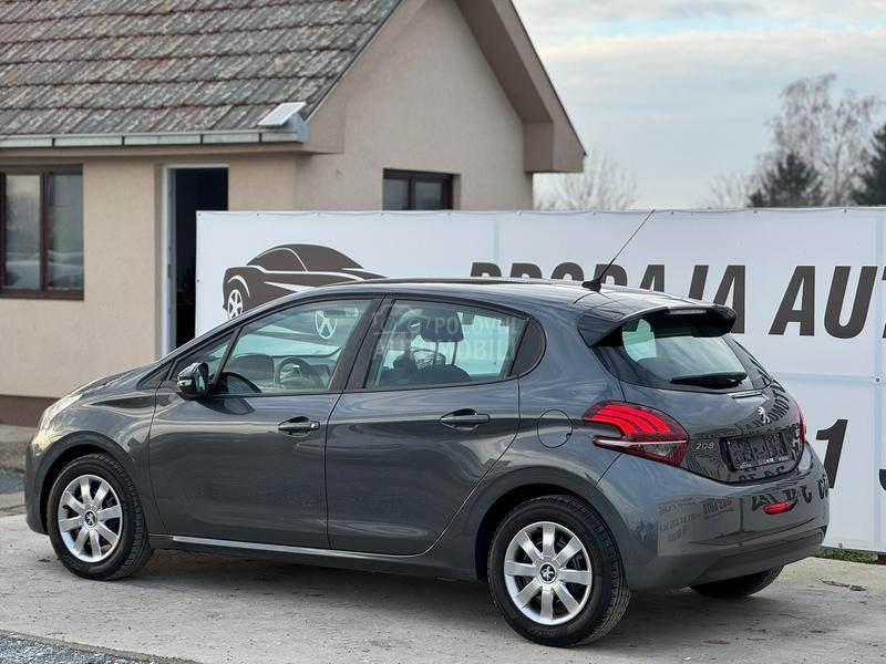 Peugeot 208 LED