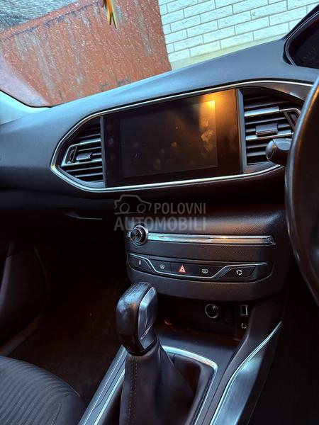 displej radio navigacija klima