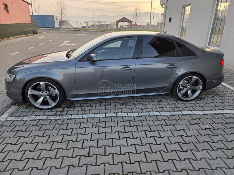 Audi A4 QUATTRO S LINE